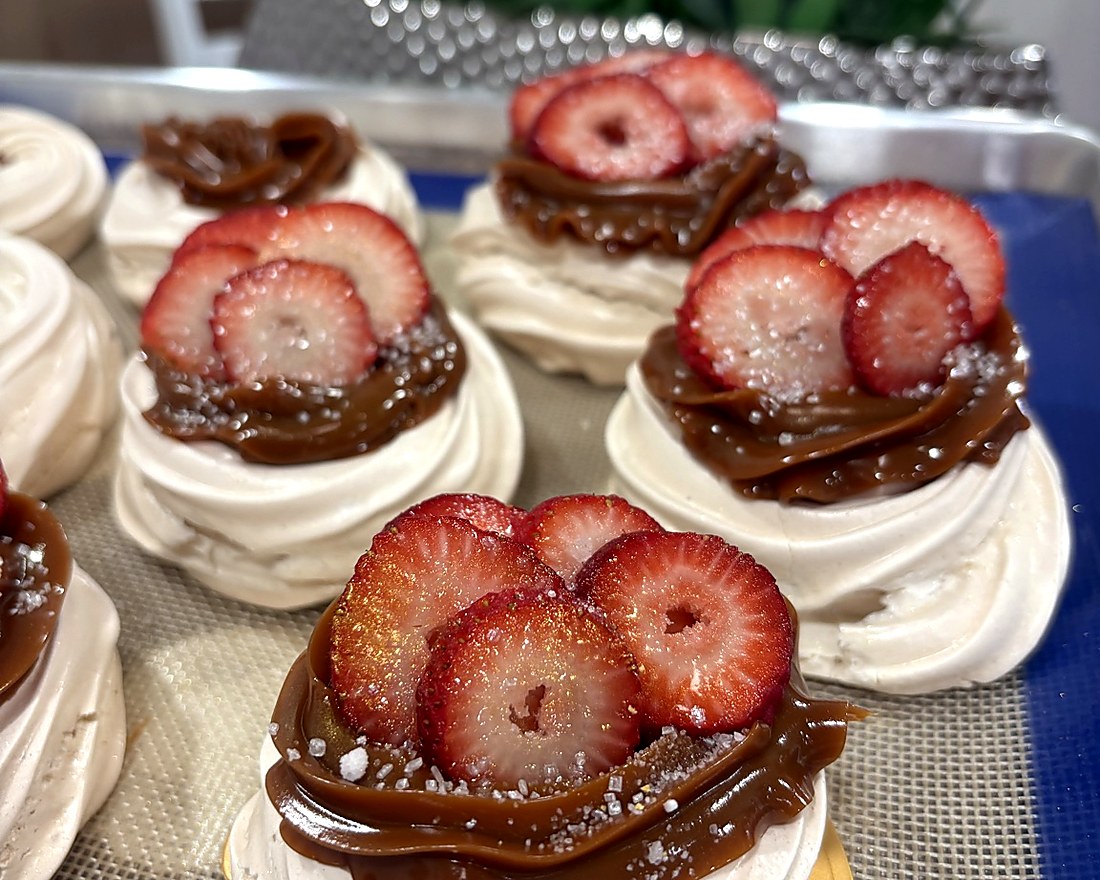 Mini Meringue Lover